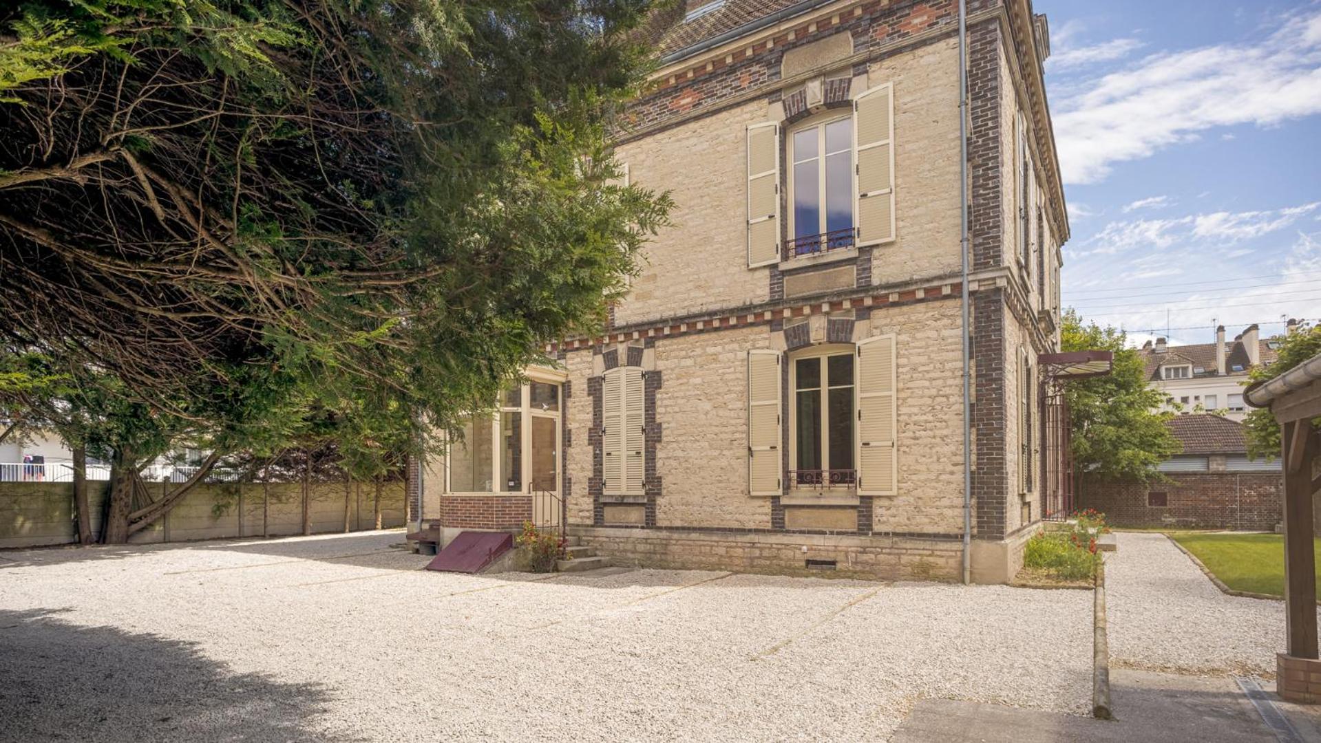 Bonappart 13 - Charme Napoleonien & Confort Troyes Luaran gambar