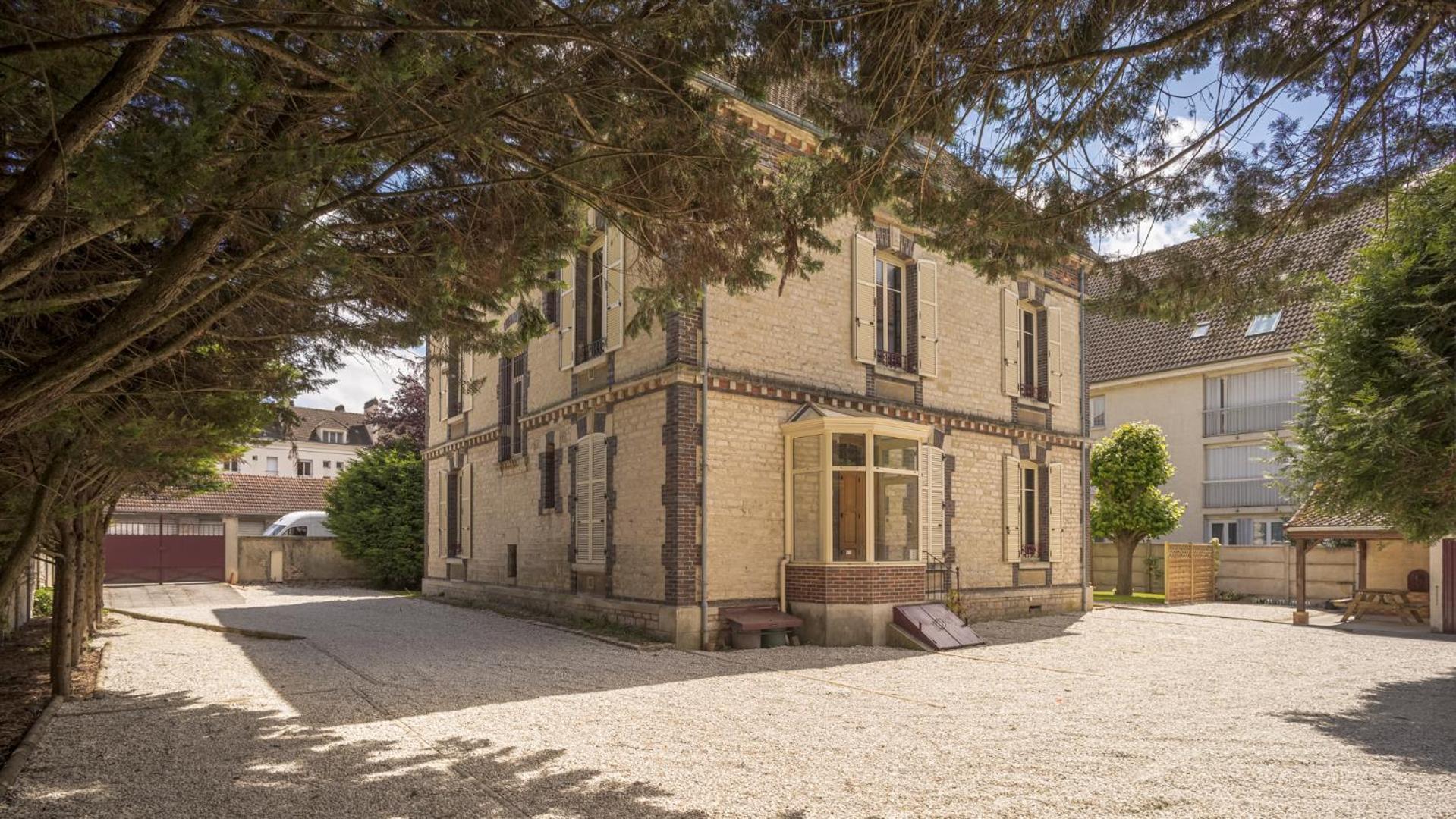 Bonappart 13 - Charme Napoleonien & Confort Troyes Luaran gambar